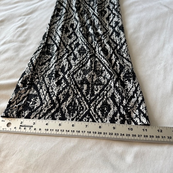 St. Tropez Pull-On Stretchy Wide Leg Pants Black + White Festival Aztec M - Picture 11 of 12